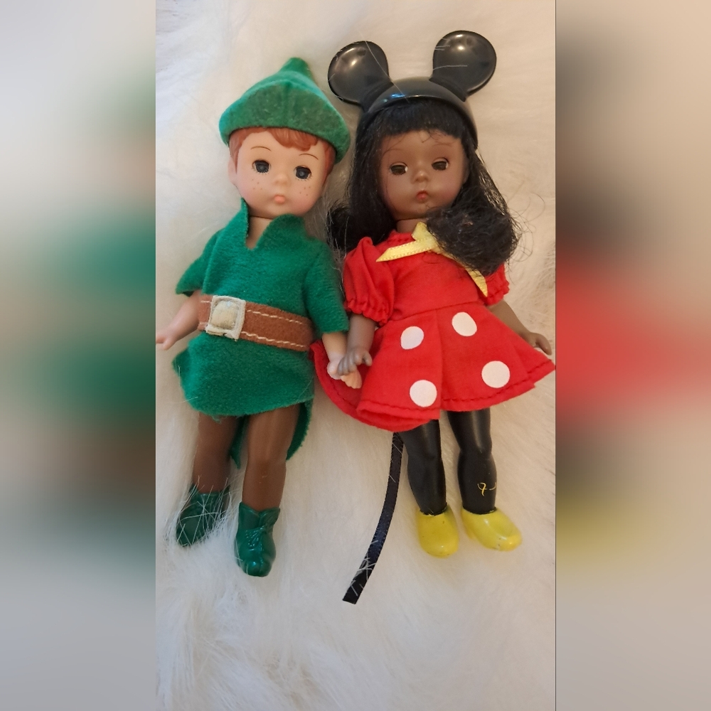 Classic Kids Toy Dolls Set - Green and Red